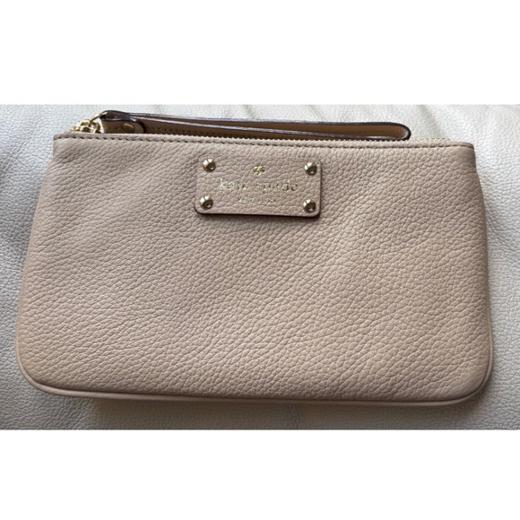 Kate Spade New York Beige Pebbled Leather Wristlet Clutch - Picture 1 of 7